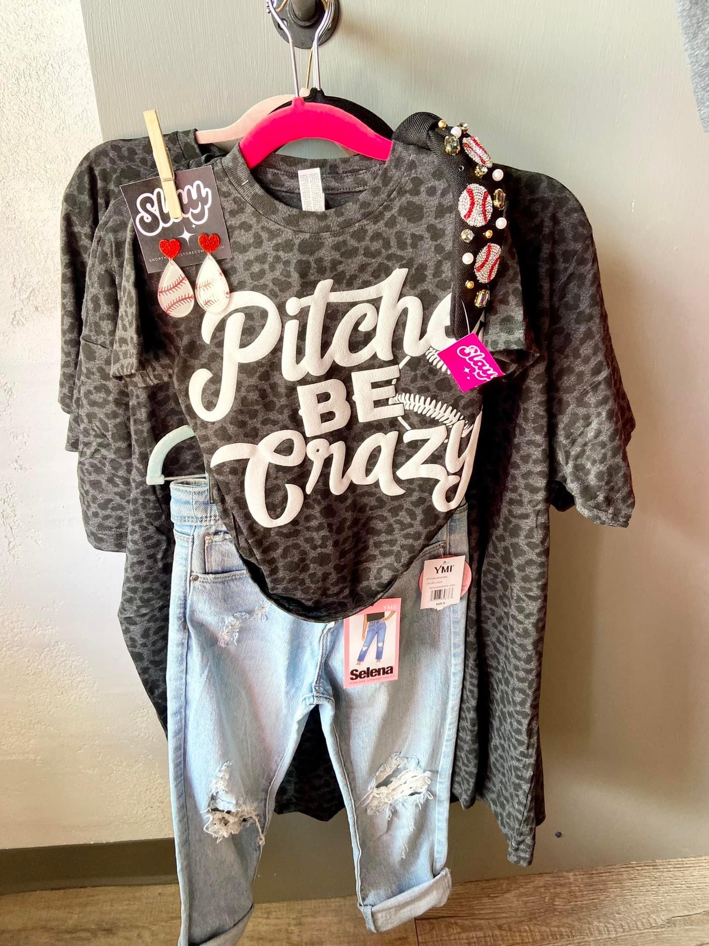 Pitches be Crazy leopard puff Tee